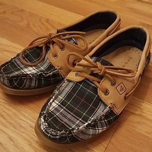 Size 7 plaid Sperry Topsider boat shoes